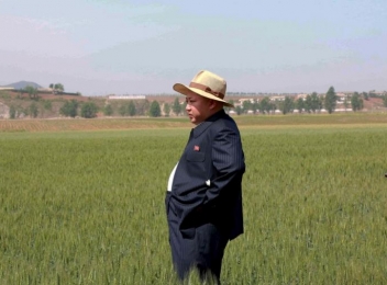 Pe fondul crizei alimentare, Kim Jong Un cere agricultorilor să-și îndeplinească obiectivele „fără greș”