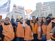 BUCUREȘTI Sorin Oprescu, huiduit de consilierii PDL: Sute de persoane îmbrăcate în portocaliu au protestat la sedul Primăriei Capitalei