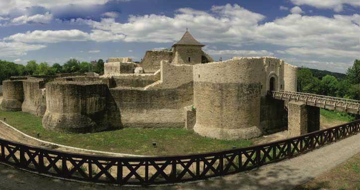 Soft feet crab Surrounded Cetatea de Scaun a Sucevei - fortificația care nu a fost cucerită niciodată  | Romania Mama | Stiri | Administratie Publica | Anunturi | Joburi | Turism  | Sport | Lifestyle | Divertisment