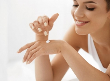 4 trucuri care te ajută să-ți menții unghiile sănătoase și puternice