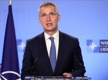 NATO avertizează Rusia să nu escaladeze, cu pretexte false, conflictul din Ucraina