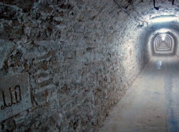 Atractii Turistice in Subteran – 5 Tuneluri Misterioase din Romania