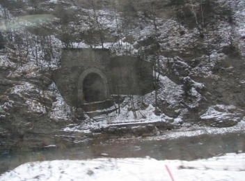 Istoria tunelului secret de sub Munții Bucegi