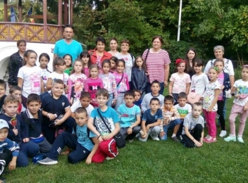 Copiii din Poiana Câmpina au fost în excursia anuală gratuită. Destinația: Pitești
