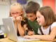 Salvați Copiii sfătuiește părinții să fie atenți la site-urile accesate de copii