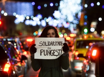 Proteste cu scântei la protestele din București împotriva exploatării gazelor de șist