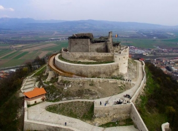 Cetatea Deva - una dintre cele mai importante cetăți medievale din Transilvania