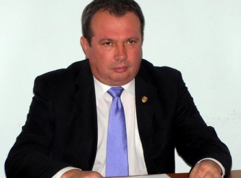 Senatorul Valer Marian aduce acuze grave premierului Ungureanu. Nou șef al Guvernului ar fi agent străin, trădător și homosexual!
