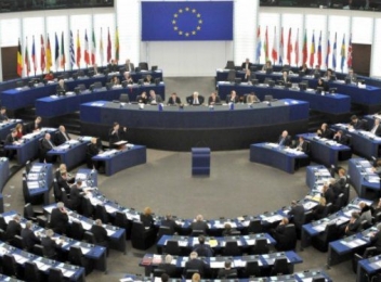 Guvernul ignoră somația Comisiei Europene cu privire la taxa auto