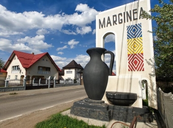 Comuna Marginea - locul unde se produce ceramica neagră, unică în Europa