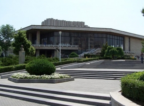 Musicalul „Familia Addams” va putea fi urmărit la Teatrul Național din Craiova la sfârșitul acestei luni