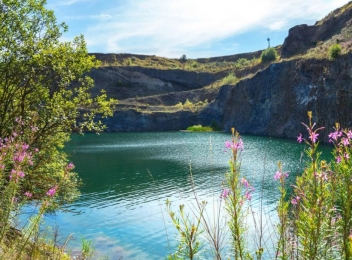 Lacul de smarald, o atracție turistică ce trebuie vizitată în această perioadă