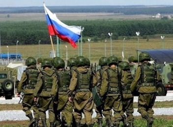 Rusia a adus peste 150.000 de soldați la granița cu Ucraina. Un oficial UE afirmă că există un risc evident al escaladării tensiunilor