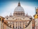 Vaticanul anunță că persoanele transexuale pot fi botezate catolic