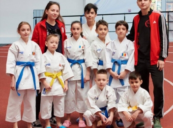 Sc Aiko Câmpina a avut 7 medaliați la Cupa orașului Voluntari la karate