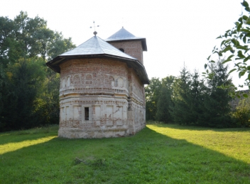 Mănăstirea cetate Bradu-Tisău, locul în care s-a filmat unul dintre cele mai premiate filme românești