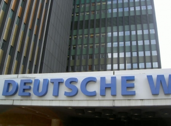 Deutsche Welle: CE dă 1,7 milioane de euro pentru imigranții români și bulgari din Germania 