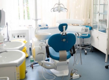 Ce spune ministrul Sănătății despre deschiderea cabinetelor stomatologice