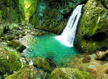 Cascada Evantai din Cheile Galbenei