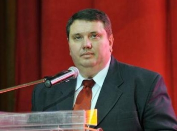 Președintele Consiliului Județean Mehedinți, pesedistul Adrian Duicu, s-a ales cu șase acuzații dintr-un foc!