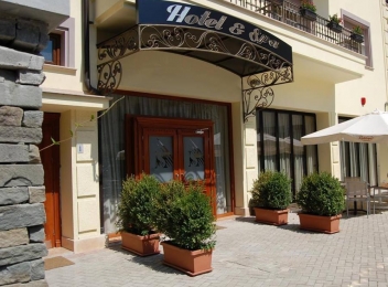 HOTEL SAR’ OTEL  4* TIRANA, ALBANIA