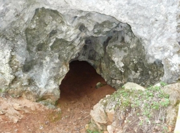 Peștera Dîrninii - o cavernă spectaculoasă din Parcul Natural Apuseni