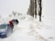 Iarna a “înzăpezit” autoritățile! Zeci de drumuri închise, trenuri blocate și sute de români prinși în nămeți