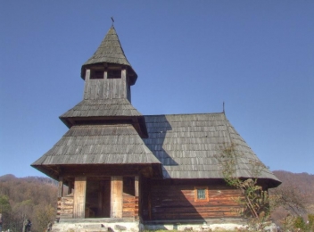 Biserica de lemn din Răstolița, un monument istoric ce datează din 1812
