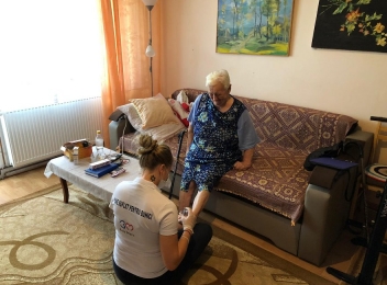 La Baia Mare se derulează un program de sprijinire a vârstnicilor din municipiu, cu finanțare europeană
